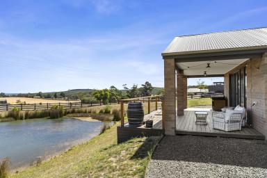 House Leased - VIC - Brown Hill - 3350 - Fully Furnished Luxury Home In Spectacular Location!  (Image 2)