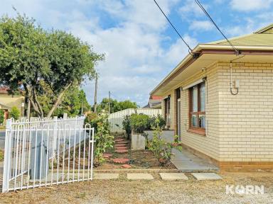 House Leased - SA - South Plympton - 5038 - 3 bedroom Solid Brick Home for Rent, Partially Furnished  (Image 2)