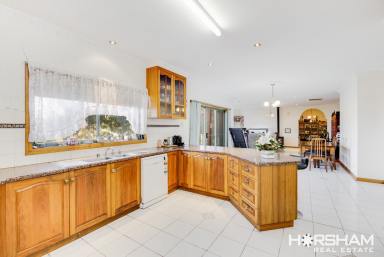 House Sold - VIC - Horsham - 3400 - Super Family Home  (Image 2)