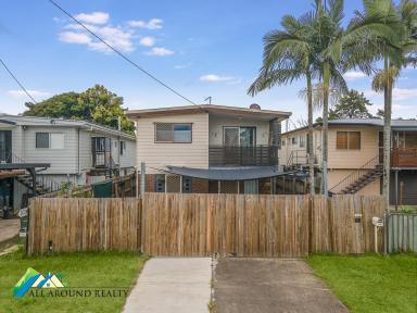 House For Sale - QLD - Caboolture South - 4510 - CENTRAL LOCATION, INVITE THE EXTENDED FAMILY  (Image 2)