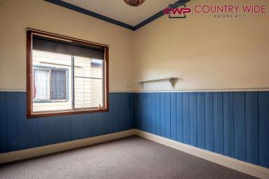 House Leased - NSW - Glen Innes - 2370 - Well Located Family home! (Image 2)