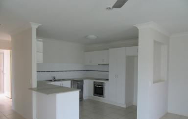 Duplex/Semi-detached Leased - QLD - Blacks Beach - 4740 - NEAT MODERN HOME MINUTES TO THE BEACH  (Image 2)