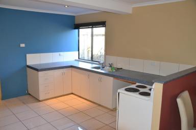 Unit Leased - QLD - West Mackay - 4740 - Partially furnished three bedroom unit located conveniently close to the CBD  (Image 2)