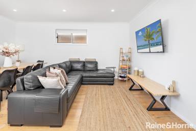 House For Lease - NSW - Kiama Downs - 2533 - 3-Bedroom House with Stunning Views of Jones Beach  (Image 2)