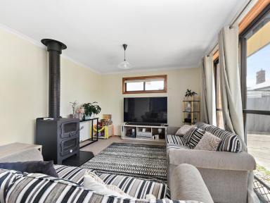 Unit Leased - TAS - Mowbray - 7248 - Cute as a Button  (Image 2)