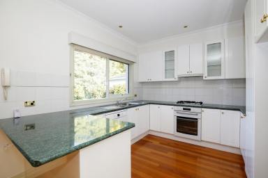 Unit For Lease - VIC - Berwick - 3806 - Immaculate Three Bedroom Home  (Image 2)