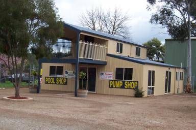 Retail For Sale - VIC - Alexandra - 3714 - FREEHOLD COMMERCIAL SALE WITH BUSINESS AND RESIDENCE  (Image 2)