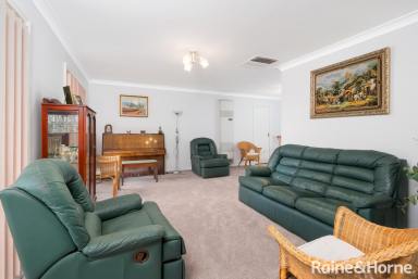House Leased - NSW - Glenfield Park - 2650 - FAMILY HOME IN QUIET LOCATION!  (Image 2)