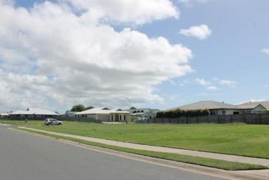 Residential Block For Sale - QLD - Bowen - 4805 - CORNER BLOCK WITH DA FOR 4 MULTIPLE DWELLING UNITS  (Image 2)