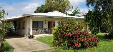 House For Sale - QLD - Cardwell - 4849 - 4b/r block beachside home close to the beach with a large shed - needs some TLC  (Image 2)