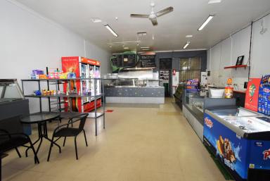 Retail For Lease - VIC - Wangaratta - 3677 - LOOKING TO START A BUSINESS OR NEED SPACE TO WORK FROM?  (Image 2)