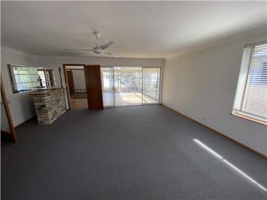 House For Lease - NSW - Forster - 2428 - WATERFRONT FAMILY HOME  (Image 2)