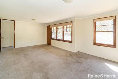 House For Lease - NSW - Tolland - 2650 - FAMILY SIZE - EASY ON THE BUDGET  (Image 2)