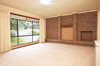 House Leased - VIC - Ballarat North - 3350 - Exceptional Family Home In Sought After Location!  (Image 2)
