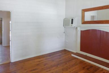 House Leased - NSW - Dubbo - 2830 - 2 Bedroom Home in South Dubbo  (Image 2)