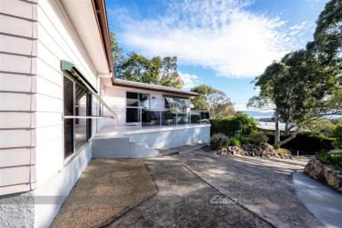 House For Lease - NSW - Green Point - 2428 - HOUSE WITH VIEWS AT GREEN POINT!  (Image 2)