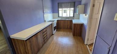 House For Sale - QLD - Ingham - 4850 - LARGE HOME ON DOUBLE BLOCK!  (Image 2)