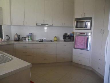 House For Sale - QLD - Kurrimine Beach - 4871 - SOLID BLOCK HOME - CLOSE TO BEACH, BOAT RAMP & SHOPS !  (Image 2)