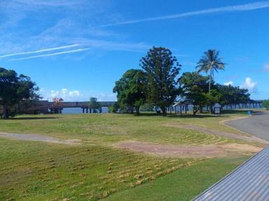 Block of Units For Sale - QLD - Lucinda - 4850 - MULTIPLE RESIDENCE COMPLEX !  (Image 2)