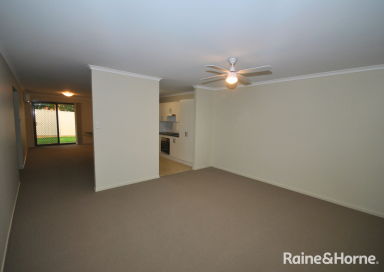 Duplex/Semi-detached For Lease - NSW - West Nowra - 2541 - Modern Family Living in Quiet Cul-De-Sac  (Image 2)