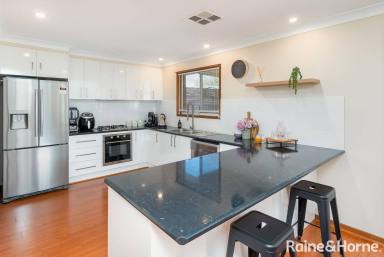 House For Lease - NSW - Glenfield Park - 2650 - COMFORTABLE LIVING IN GLENFIELD  (Image 2)