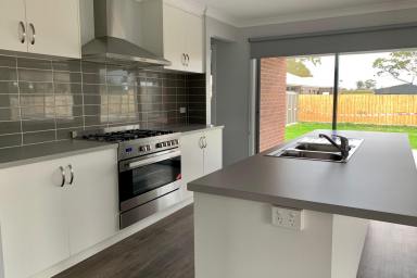 House For Lease - VIC - Paynesville - 3880 - Modern Family Living in a Prime Paynesville Location  (Image 2)