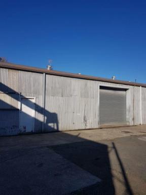 Industrial/Warehouse For Lease - NSW - Wollongong - 2500 - INDUSTRIAL WAREHOUSE - LOCATED WITHIN MINUTES TO CBD!  (Image 2)