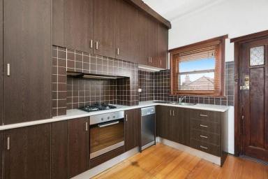 Apartment For Lease - VIC - Elwood - 3184 - CLAUDIAN - BOUTIQUE ART DECO APARTMENT  (Image 2)