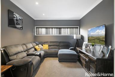 House Leased - NSW - Moss Vale - 2577 - Superb Modern Family Living!  (Image 2)