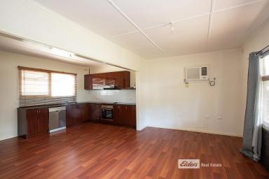 House For Sale - SA - Lucindale - 5272 - Neat as a pin  (Image 2)