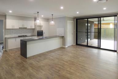 House Leased - NSW - Dubbo - 2830 - Modern home in convenient South Dubbo location  (Image 2)
