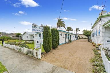 Unit For Lease - VIC - Lakes Entrance - 3909 - Self Contained Unit 1 - 50m to Woolies!  (Image 2)