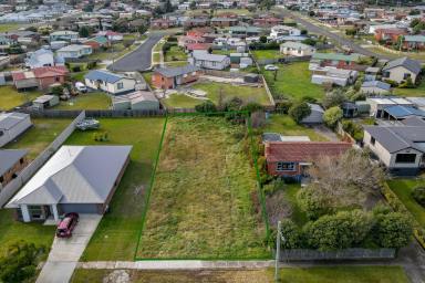 Residential Block Sold - TAS - George Town - 7253 - Another Property SOLD SMART By The Team At Peter Lees Real Estate  (Image 2)
