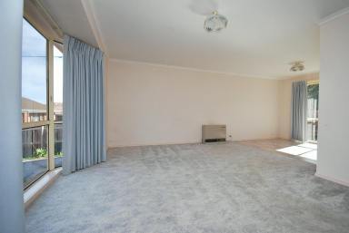 House For Lease - VIC - Ballarat North - 3350 - Two Bedroom Home in Sought After Location!  (Image 2)