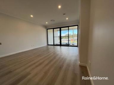 House Leased - NSW - South Nowra - 2541 - 3-BEDROOM DUPLEX  (Image 2)