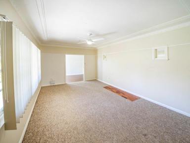 House Leased - NSW - Taree - 2430 - CLOSE TO THE RIVER & SHOPS  (Image 2)