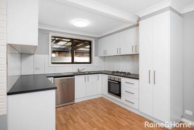 House For Lease - NSW - Lake Albert - 2650 - LAKE ALBERT LIVING  (Image 2)