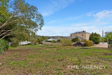 Residential Block For Sale - WA - Swan View - 6056 - 831m2 - Elevated, private and on the door step of the Swan Valley.  (Image 2)