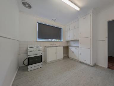 House For Lease - VIC - Kerang - 3579 - Three Bedroom Home  (Image 2)