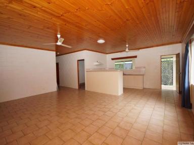 House For Sale - QLD - Tully - 4854 - THREE BEDROOM HOME CLOSE TO TOWN  (Image 2)