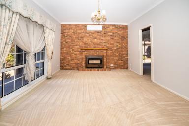 House Leased - NSW - Kooringal - 2650 - COMFORTABLE LIVING IN KOORINGAL  (Image 2)