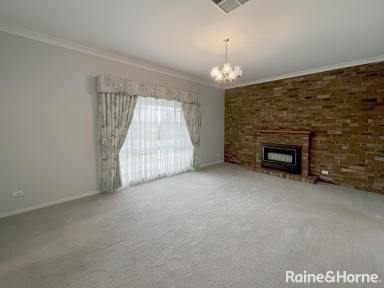 House For Lease - NSW - Kooringal - 2650 - COMFORTABLE LIVING IN KOORINGAL  (Image 2)