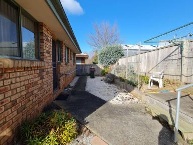 House Leased - TAS - Deloraine - 7304 - CENTRAL LOCATION  (Image 2)