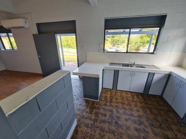 Unit Leased - QLD - Cooktown - 4895 - 2 Bedroom Unit in Triplex  (Image 2)