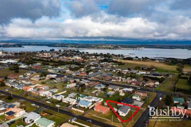 House For Sale - TAS - George Town - 7253 - Extended 4 Bedroom Home – Walking distance to Everything  (Image 2)