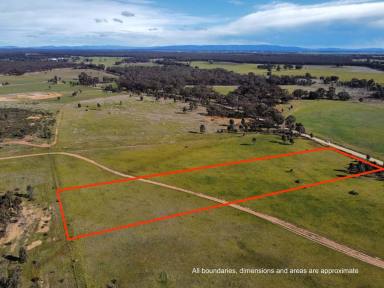 Residential Block For Sale - VIC - Alma - 3465 - Boutique Subdivision! Serviced Allotment Approx 4.5 Acres! Planning Permit Tick Crossover Tick Power Tick Water Tick (Bank Friendly)  (Image 2)