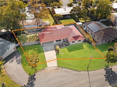House For Sale - QLD - Caboolture - 4510 - LOCATION...LOCATION...FAMILY HOME IN A QUIET CUL-DE-SAC STREET...  (Image 2)
