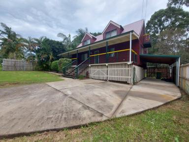 House For Sale - QLD - Macleay Island - 4184 - Quirky 4 bedroom home  (Image 2)