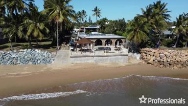 House For Sale - QLD - Slade Point - 4740 - Sensational Ocean Front Living  (Image 2)
