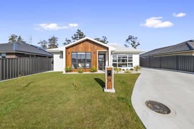 House For Sale - TAS - Latrobe - 7307 - Delightful residence with attention to detail  (Image 2)